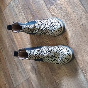 Blowfish Black and White Ankle Heeled Animal Print Boots With Cheetah Print Fall